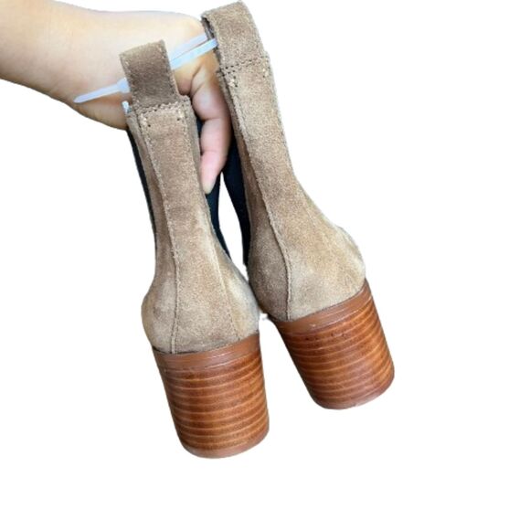 Steve Madden Womens Brown Suede Leather Chelsea Block Heel Boots Size 8M - Picture 2 of 5